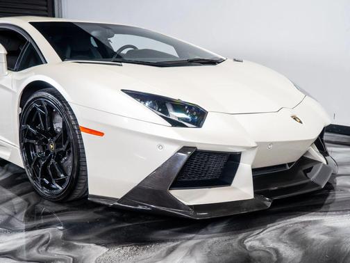 2015 Lamborghini Aventador LP700-4
