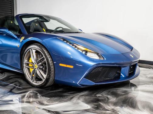 2017 Ferrari 488 Spider Base