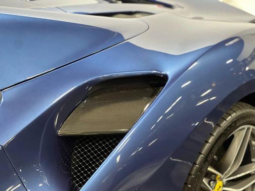 2017 Ferrari 488 Spider Base