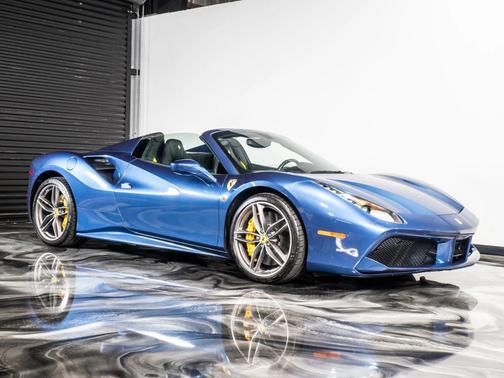 2017 Ferrari 488 Spider Base
