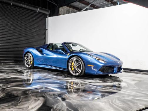 2017 Ferrari 488 Spider Base