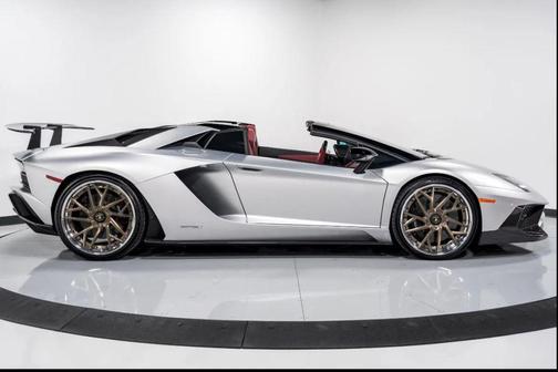 2018 Lamborghini Aventador S S Roadster 2D