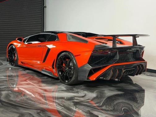 2014 Lamborghini Aventador LP700-4