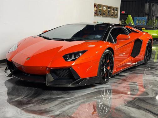 2014 Lamborghini Aventador LP700-4
