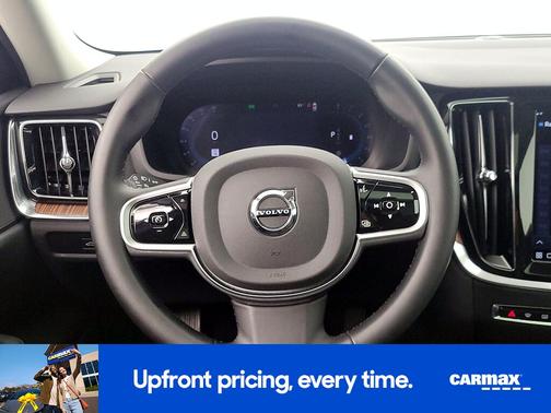 2025 Volvo V60 Cross Country B5 Plus