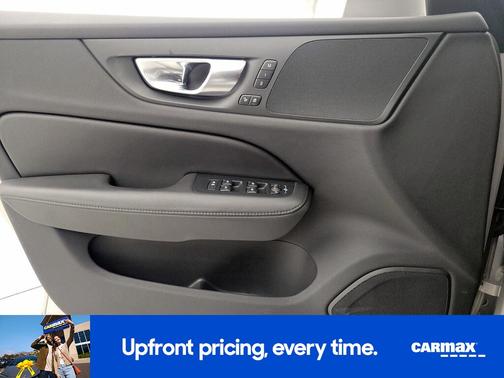 2025 Volvo V60 Cross Country B5 Plus