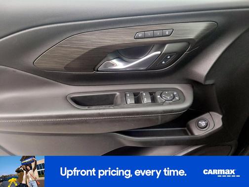 Black 2022 GMC Terrain SLT