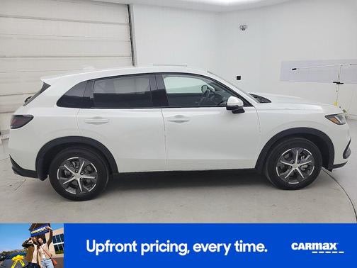 White 2024 Honda HR-V EX-L