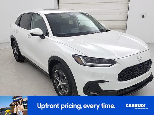 White 2024 Honda HR-V EX-L