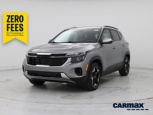 Silver 2024 Kia Seltos EX