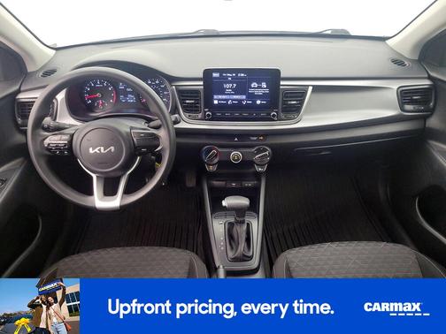 White 2022 Kia Rio LX