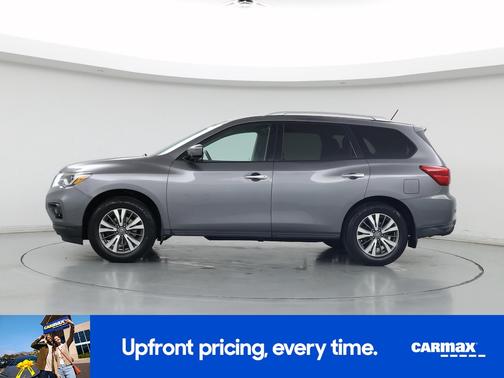 2017 Nissan Pathfinder SV