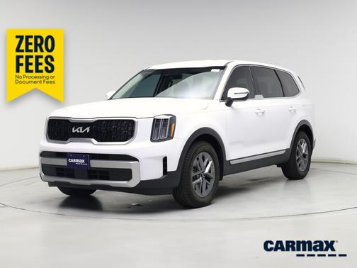 White 2023 Kia Telluride LX