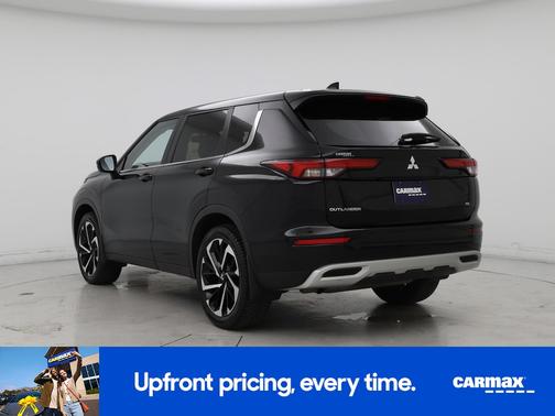 Black 2024 Mitsubishi Outlander SE