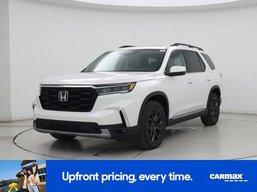 White 2025 Honda Pilot Touring