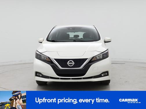White 2022 Nissan Leaf SV