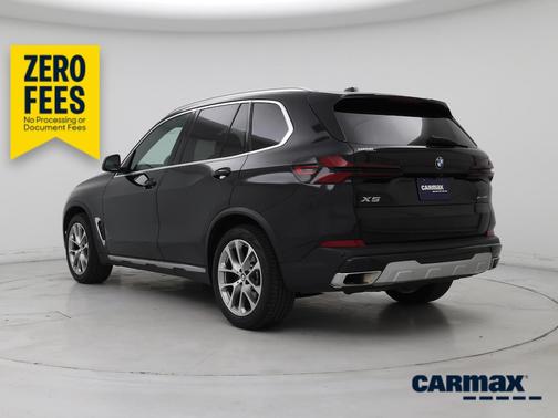 Black 2024 BMW X5 xDrive40i