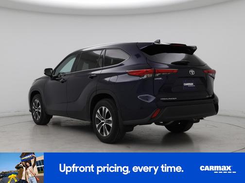 Blue 2022 Toyota Highlander XLE