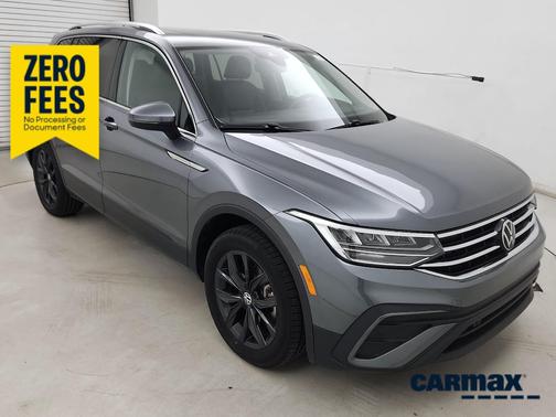 Gray 2024 Volkswagen Tiguan SE