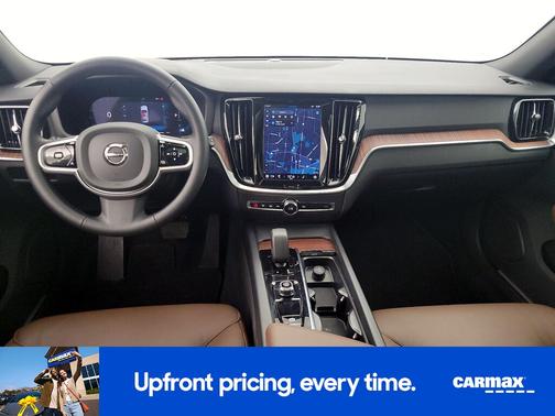 2025 Volvo V60 Cross Country B5 Plus