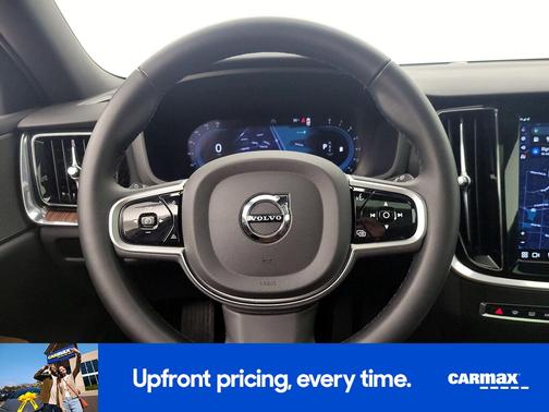 2025 Volvo V60 Cross Country B5 Plus