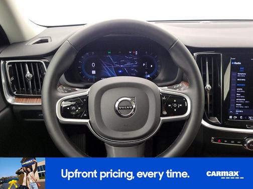 2025 Volvo V60 Cross Country B5 Plus