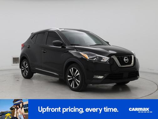 Black 2020 Nissan Kicks SR