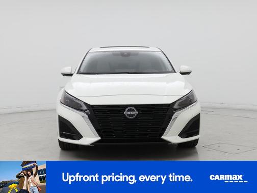 White 2023 Nissan Altima SL