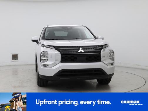 Gray 2023 Mitsubishi Outlander ES