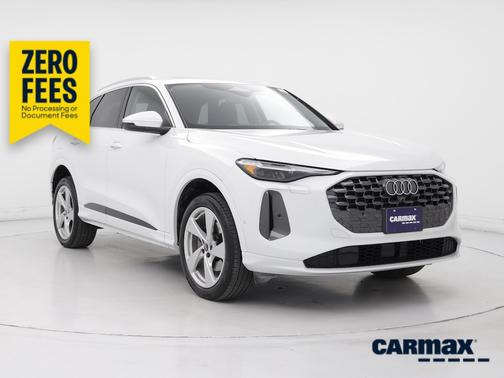 White 2025 Audi Q5 Premium Plus