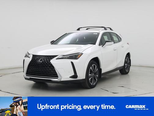 White 2024 Lexus UX 250h Premium