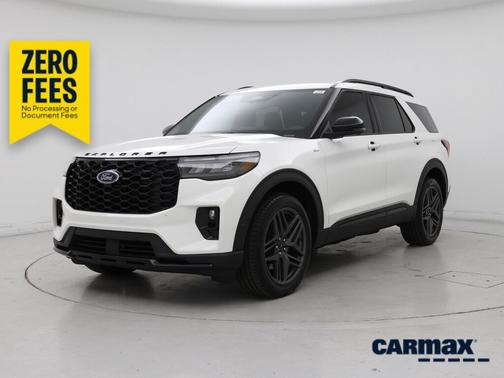 White 2025 Ford Explorer ST-Line