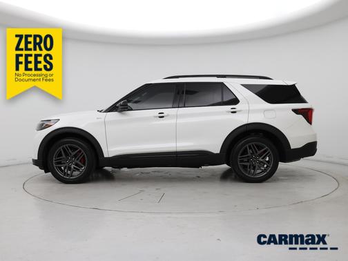 White 2025 Ford Explorer ST-Line