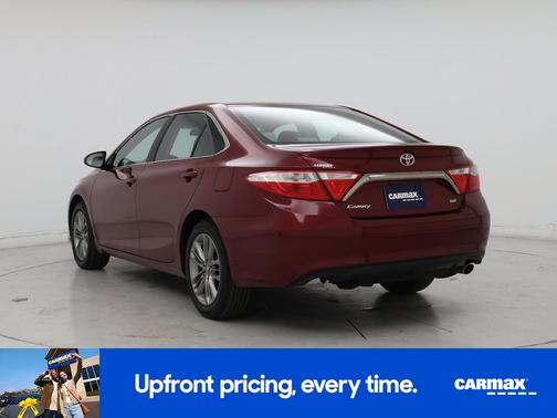 Red 2016 Toyota Camry SE