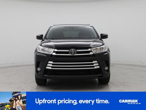 Black 2017 Toyota Highlander XLE
