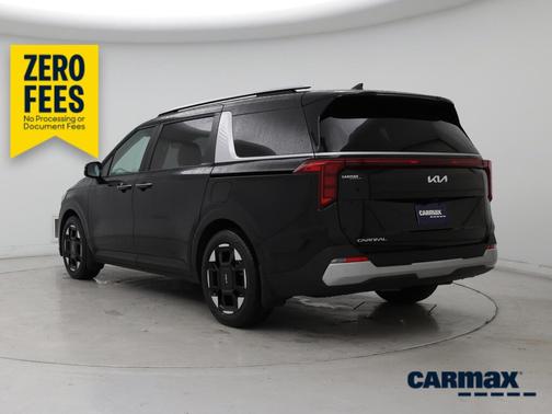 Black 2025 Kia Carnival EX