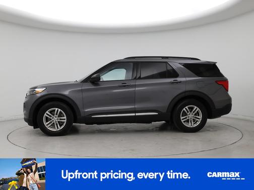 Gray 2022 Ford Explorer XLT