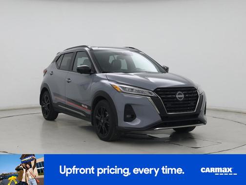 Gray 2022 Nissan Kicks SR