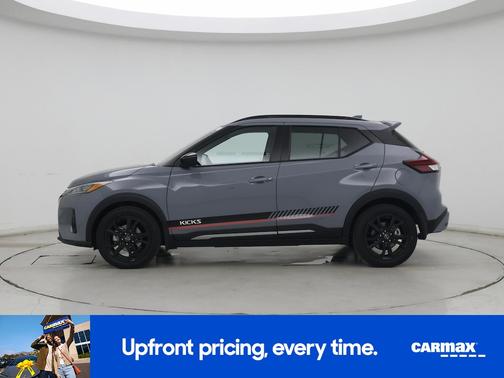 Gray 2022 Nissan Kicks SR