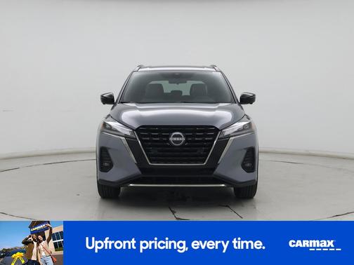 Gray 2022 Nissan Kicks SR