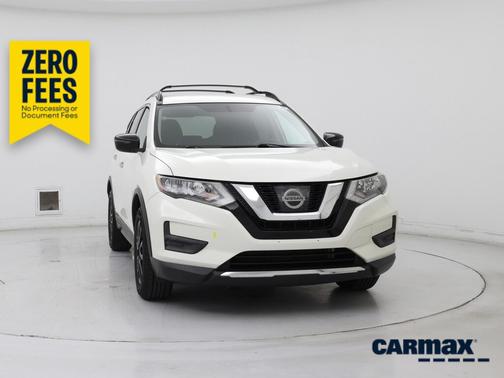 White 2017 Nissan Rogue SV