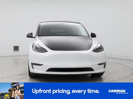 White 2024 Tesla Model Y Performance