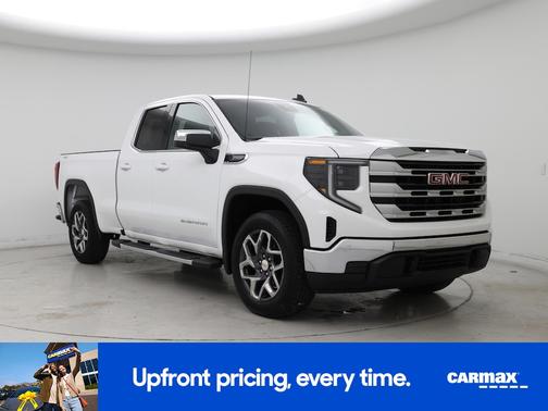 White 2023 GMC Sierra 1500 SLE