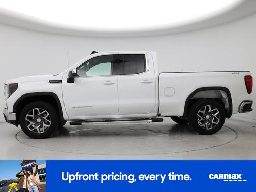 White 2023 GMC Sierra 1500 SLE