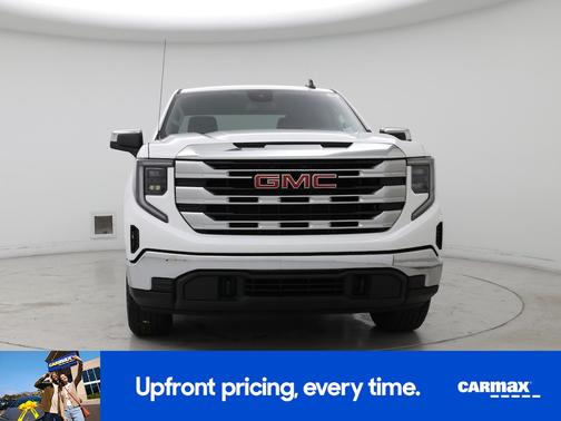 White 2023 GMC Sierra 1500 SLE