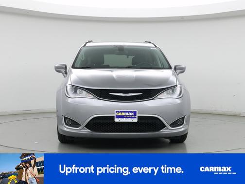 Silver 2018 Chrysler Pacifica Touring L