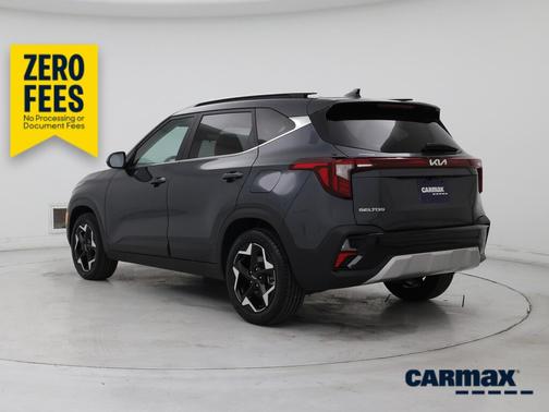 Gray 2024 Kia Seltos EX