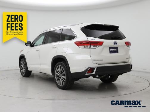 White 2018 Toyota Highlander Hybrid Limited Platinum