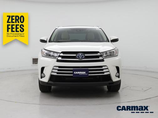 White 2018 Toyota Highlander Hybrid Limited Platinum