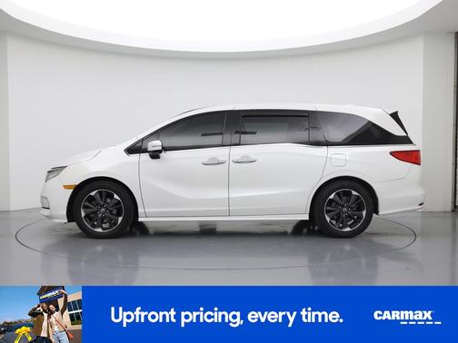 White 2023 Honda Odyssey Elite